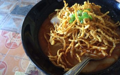 チェンマイ名物カレー麺「カオソーイ」